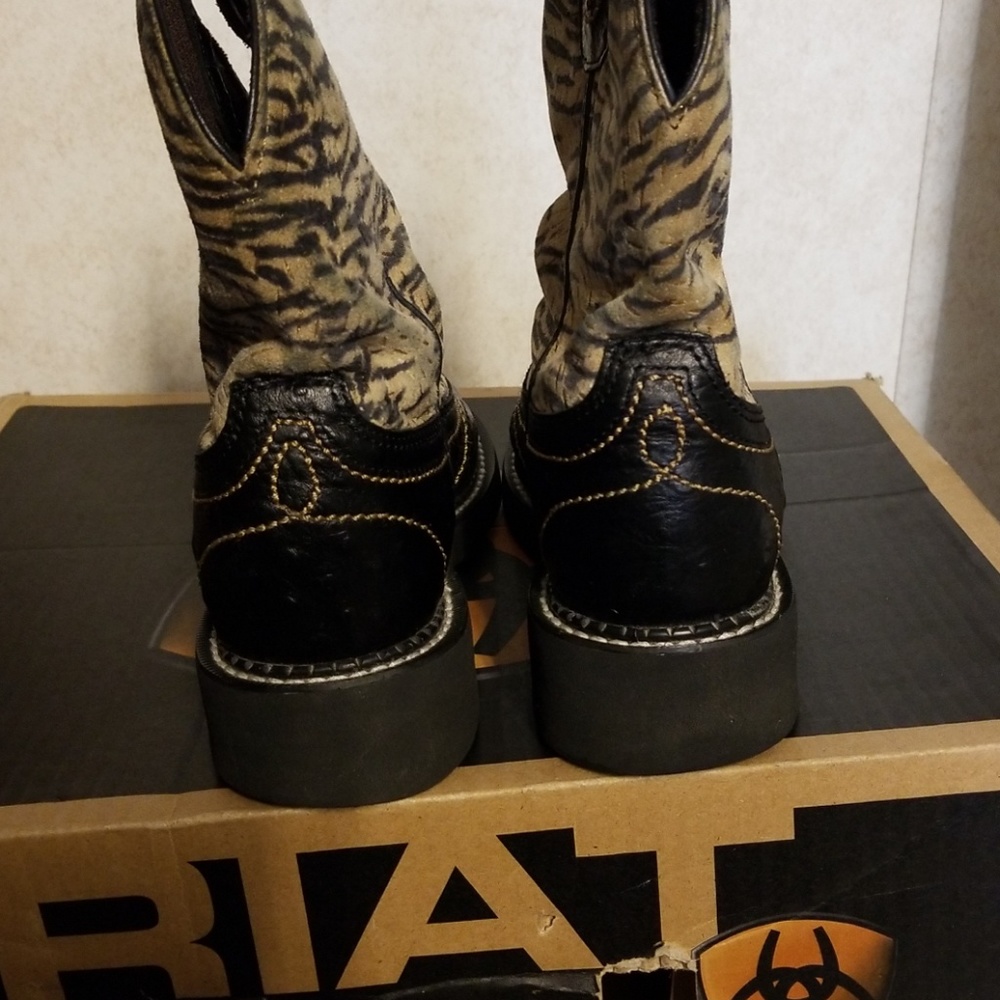 Boots - Picture 2 of 4